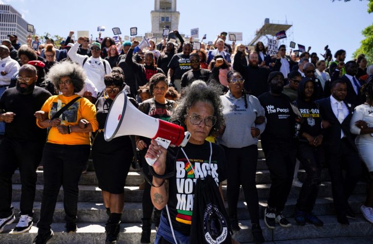 Black voters are ‘prepared to make noise’ after Republicans quickly pass ‘Jim Crow’ voting maps